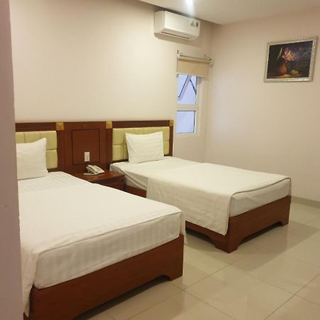 Hoang Ngoc Hotel Плейку Экстерьер фото
