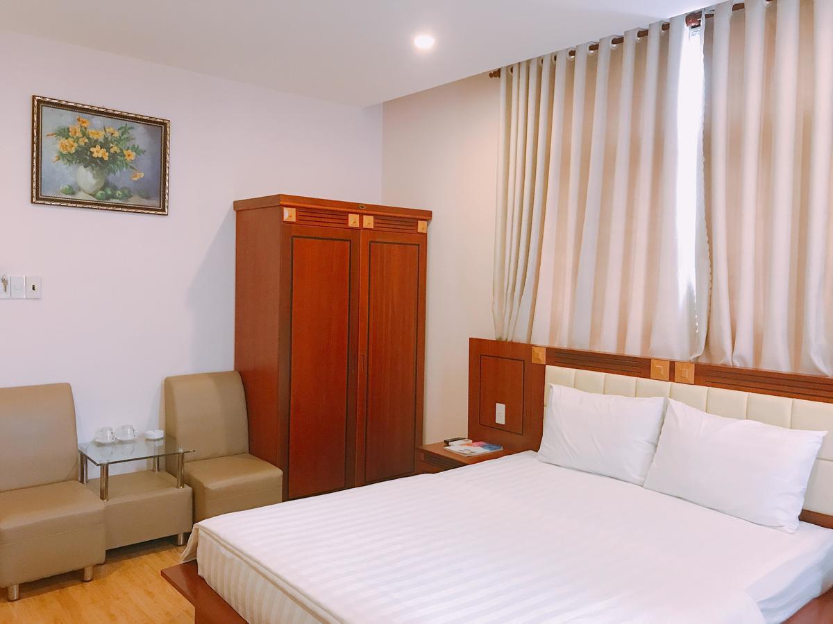 Hoang Ngoc Hotel Плейку Экстерьер фото